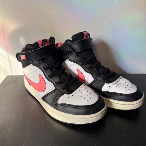 Nike Girls Court Borough Size 2Y Shoes Black White Pink Sneakers CD7783-005 - Picture 3 of 10